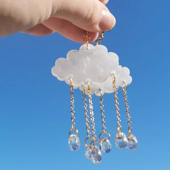 Korean Vintage Acrylic Cloud Earrings - Picture 3 of 9